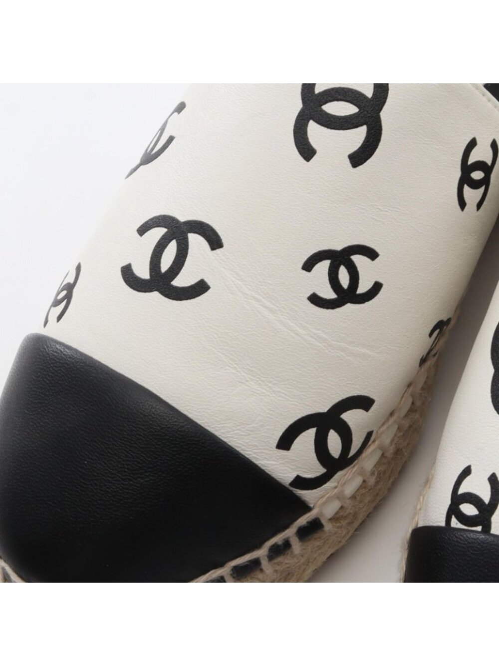 Chanel CC Logo Espadrille Slip on White Leather - Picture 8 of 8